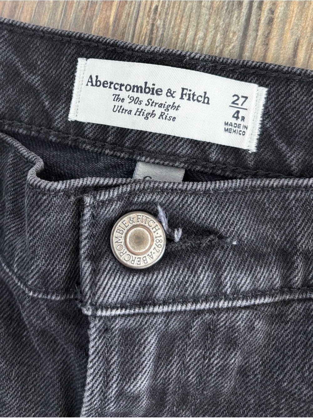 Abercrombie & Fitch 90’s Straight Ultra High Rise Curve Love Black Jeans 27/4R - Picture 3 of 14